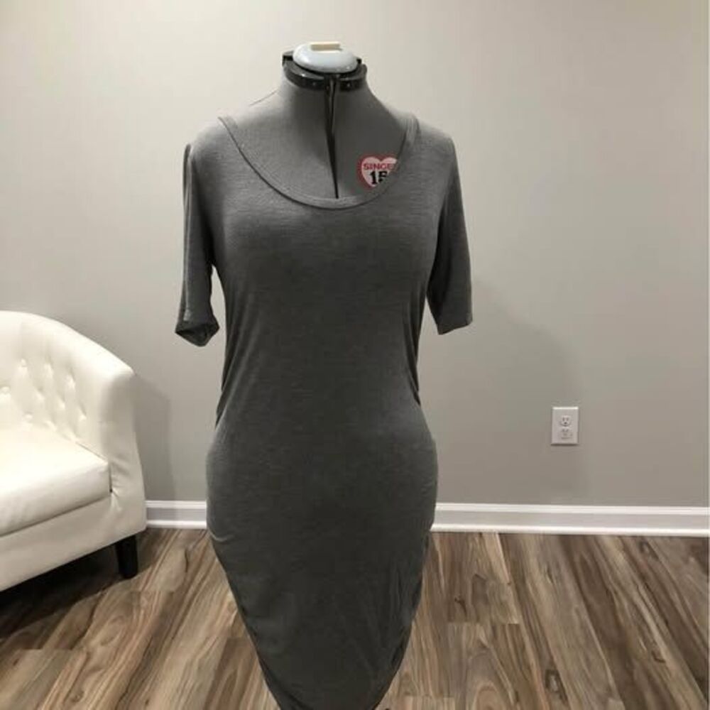 Dress Large Motherhood Maternity Short Sleeve Gray Gathered On Sides 19” length=